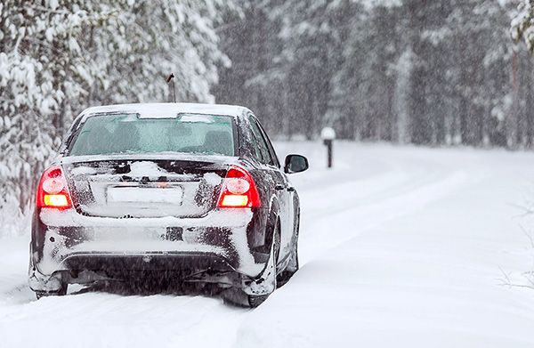 نحوه گرم کردن خودرو در زمستان | بهترین روش کدام است؟