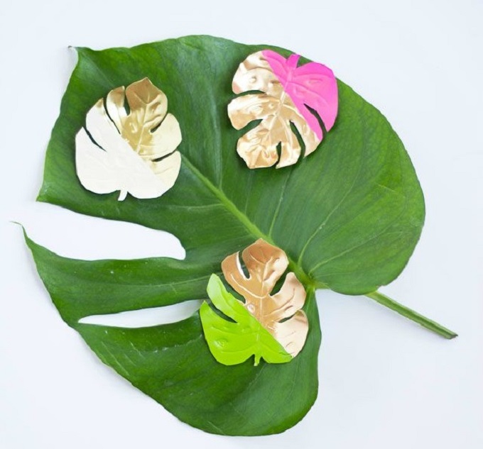 Tropical Leaf Magnets - We compiled an eye-catching list of 30 DIY tropical leaf craft ideas for you try. | Coolcrafts.com
