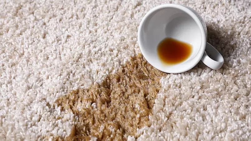 از بین بردن لکه چای روی فرش با جوش شیرین | از بین بردن لکه چای روی فرش سفید